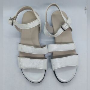SAS Savanna Sandals Womens Size 8.5M White Leather Orthotic Comfort Strappy